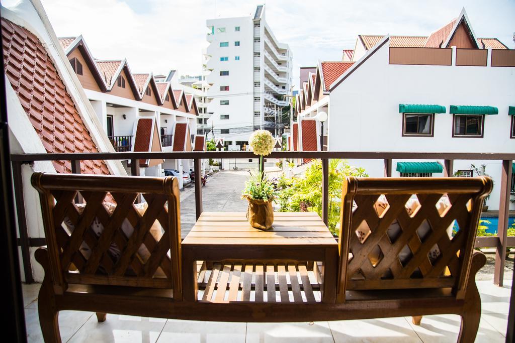 Corrib Village South Beach Pattaya ภายนอก รูปภาพ