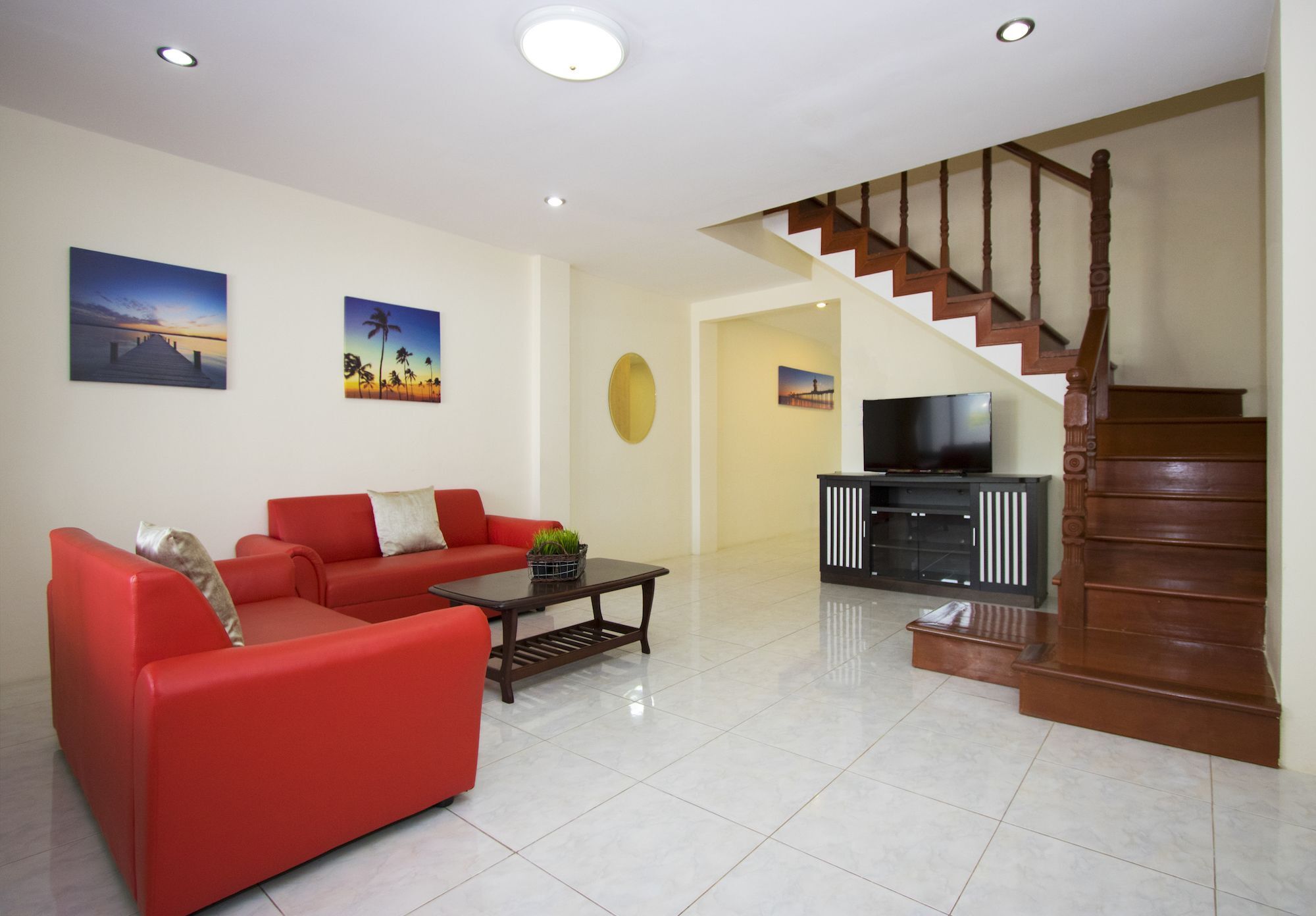 Corrib Village South Beach Pattaya ภายนอก รูปภาพ