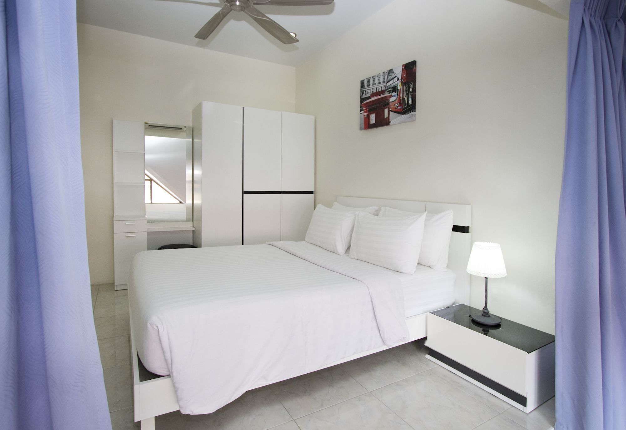 Corrib Village South Beach Pattaya ภายนอก รูปภาพ