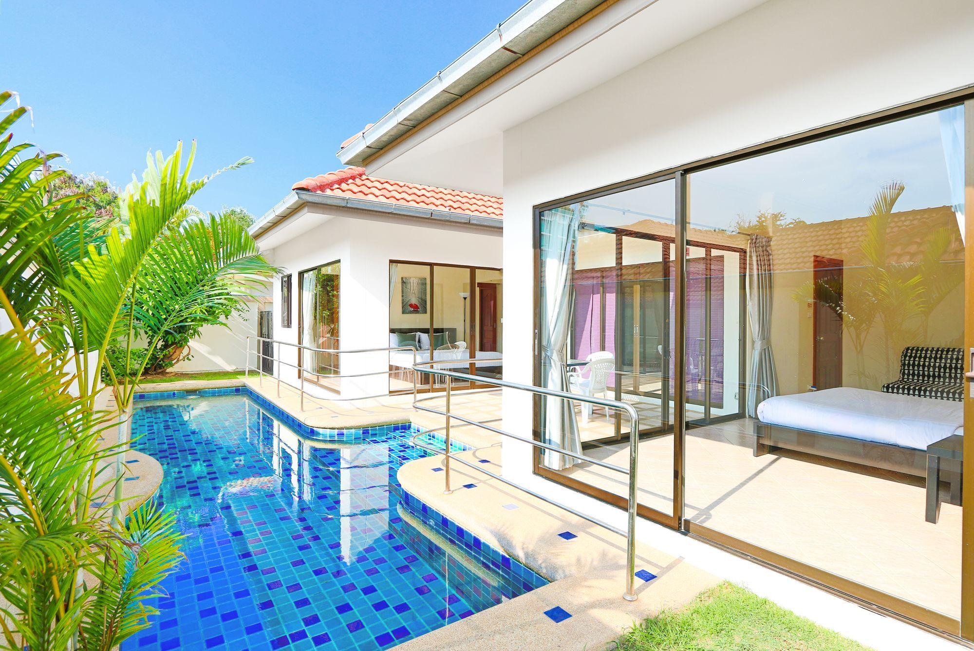 Corrib Village South Beach Pattaya ภายนอก รูปภาพ
