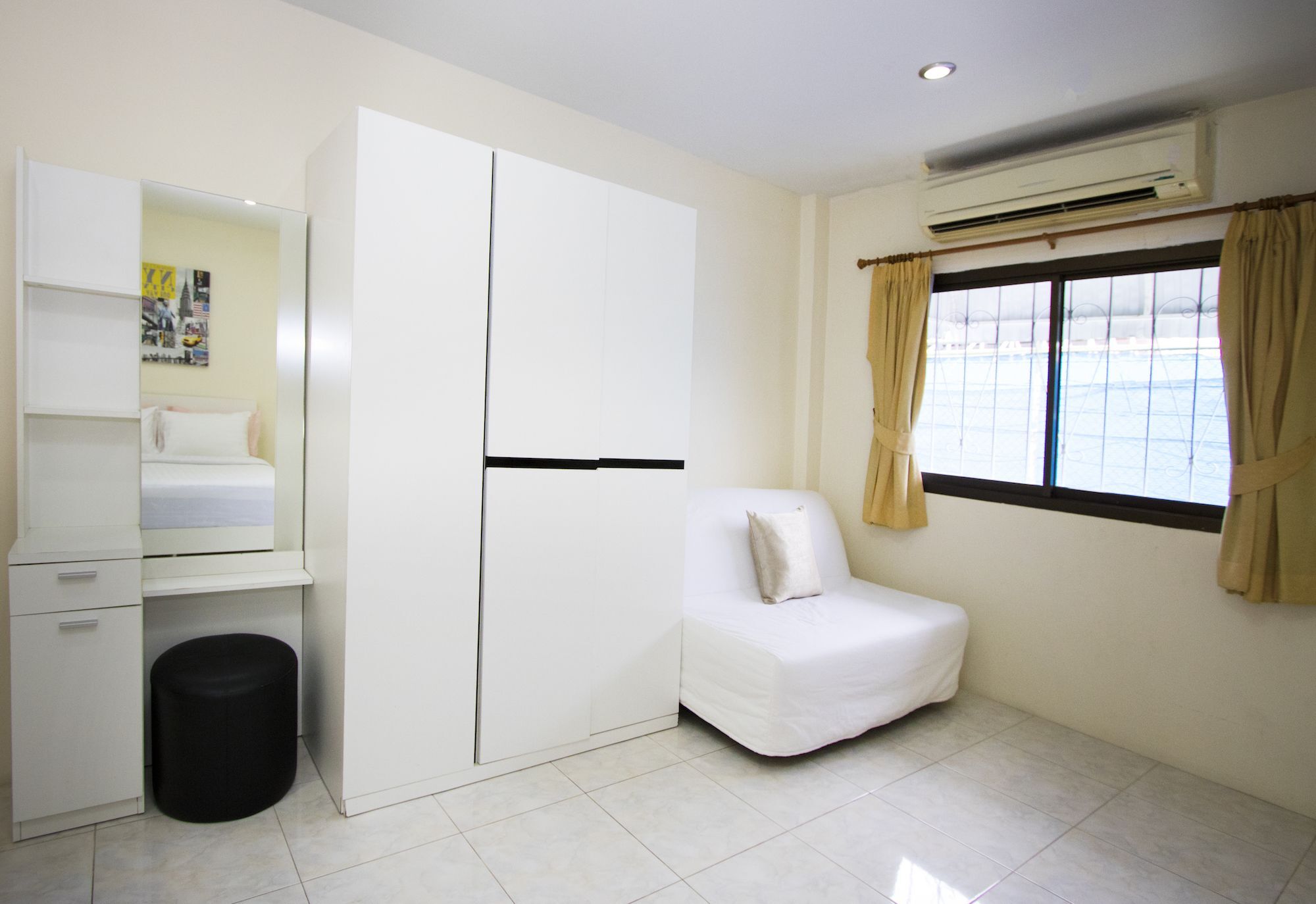 Corrib Village South Beach Pattaya ภายนอก รูปภาพ